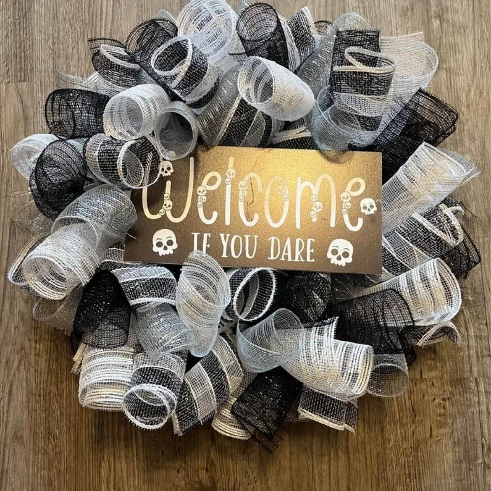Handmade Wreath! Welcome If You Dare! Skulls! Great for door!